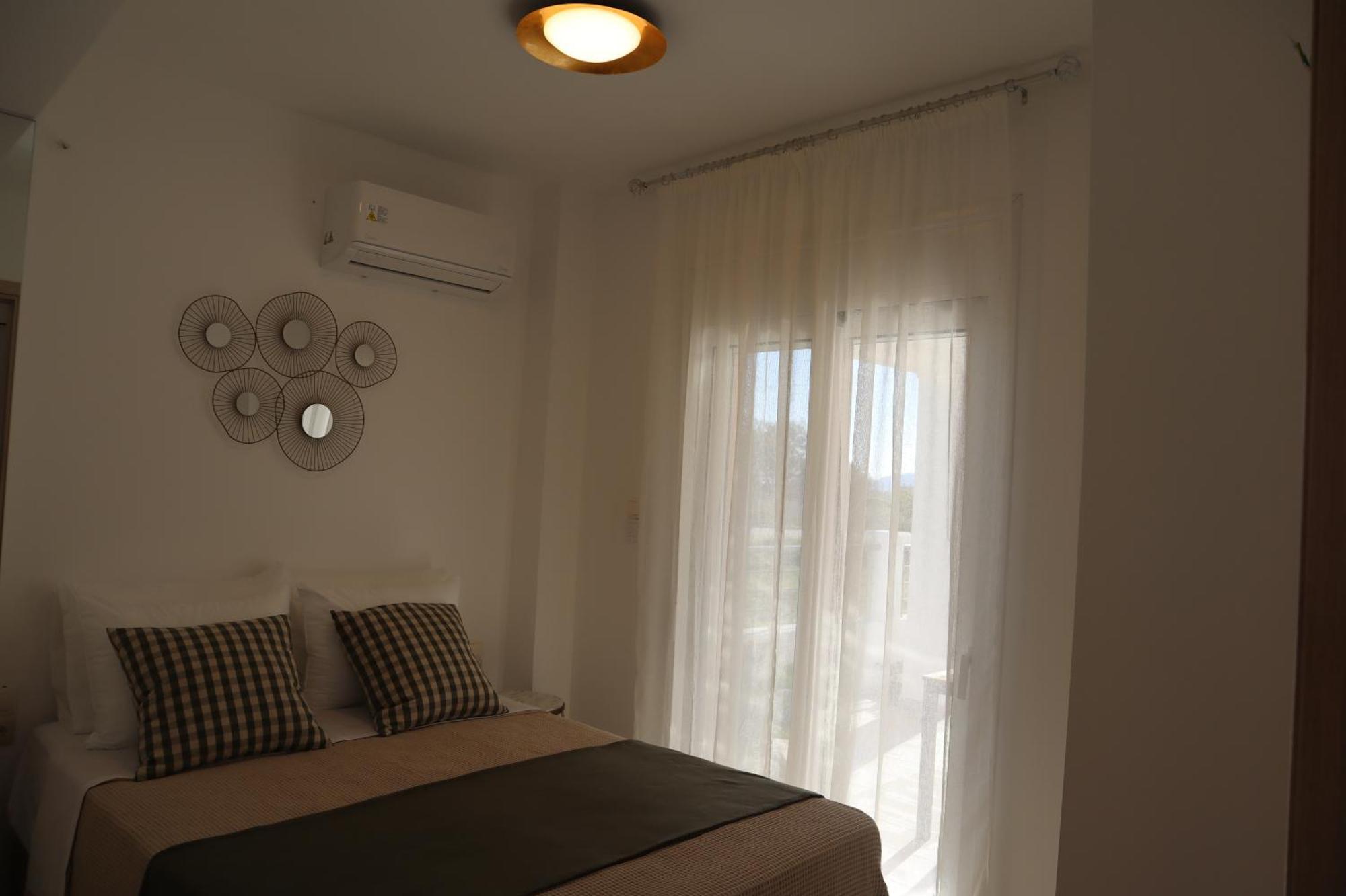Merelia Luxury * Charaki